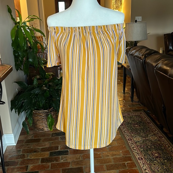 Kristen Nicole stripped off the shoulder top sz L - Picture 1 of 6